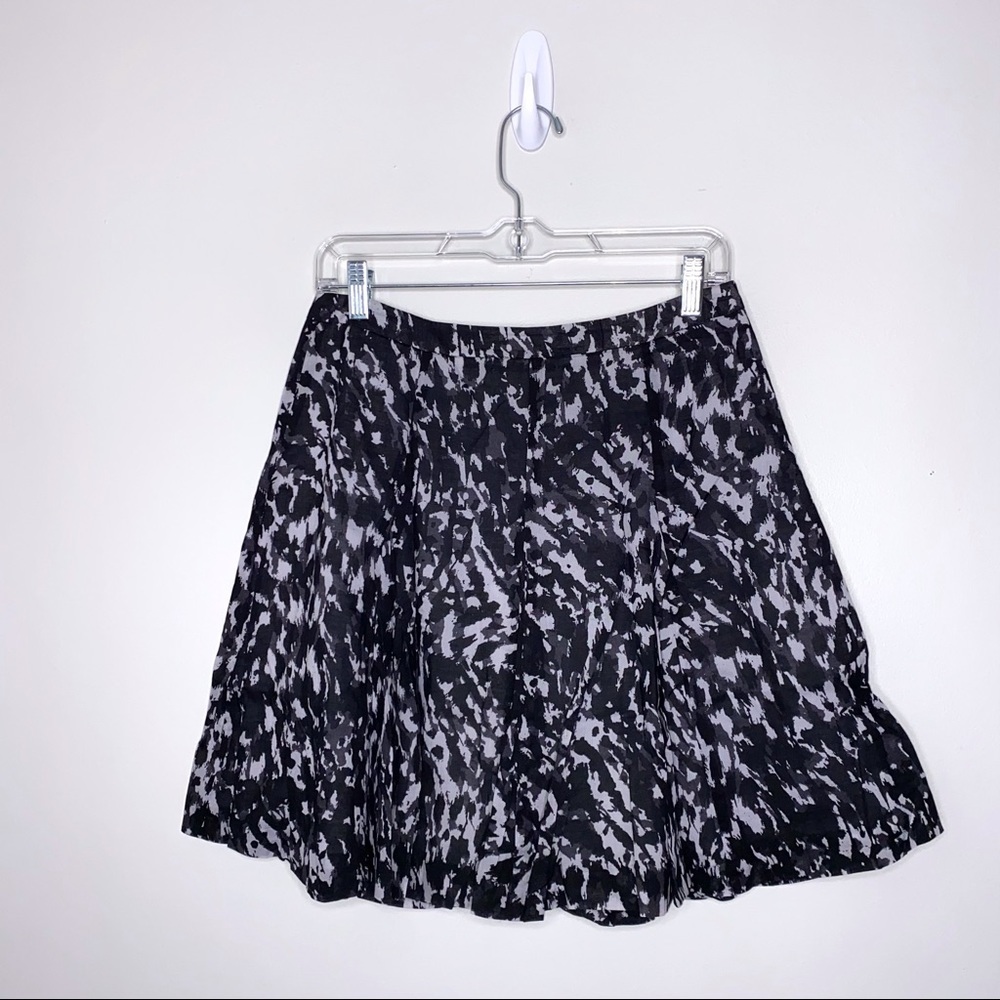 Ann Taylor Loft Skirt Women Size 2 Pleated Flared Black Gray *
